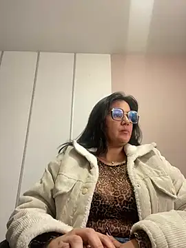 Snapshot of SWEETLILY18 chatting on 01-29-25, 02:10 SWEETLILY18 online show from 01-29-25, 02:10