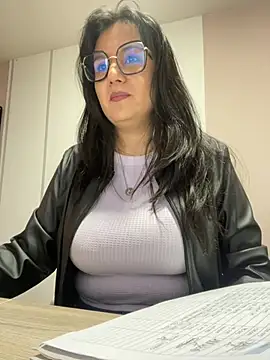 Snapshot of SWEETLILY18 chatting on 02-10-25, 11:04 SWEETLILY18 online show from 02-10-25, 11:04