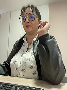 Snapshot of SWEETLILY18 chatting on 02-13-25, 11:17 SWEETLILY18 online show from 02-13-25, 11:17