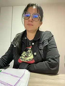 Snapshot of SWEETLILY18 chatting on 02-17-25, 11:13 SWEETLILY18 online show from 02-17-25, 11:13