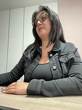 Snapshot of SWEETLILY18 chatting on 02-19-25, 11:28 SWEETLILY18 online show from 02-19-25, 11:28