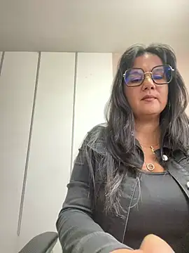 Snapshot of SWEETLILY18 chatting on 02-19-25, 02:34 SWEETLILY18 online show from 02-19-25, 02:34