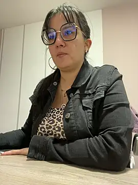 Snapshot of SWEETLILY18 chatting on 02-20-25, 11:20 SWEETLILY18 online show from 02-20-25, 11:20