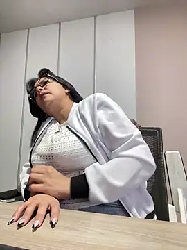 Snapshot of SWEETLILY18 chatting on 02-22-25, 11:24 SWEETLILY18 online show from 02-22-25, 11:24