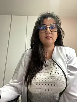 Snapshot of SWEETLILY18 chatting on 02-22-25, 02:30 SWEETLILY18 online show from 02-22-25, 02:30