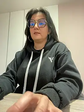 Snapshot of SWEETLILY18 chatting on 02-25-25, 11:30 SWEETLILY18 online show from 02-25-25, 11:30