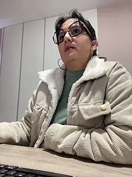 Snapshot of SWEETLILY18 chatting on 03-14-25, 11:34 SWEETLILY18 online show from 03-14-25, 11:34