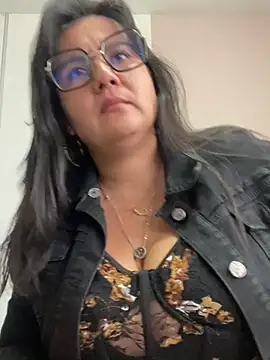 Snapshot of SWEETLILY18 chatting on 03-15-25, 02:55 SWEETLILY18 online show from 03-15-25, 02:55