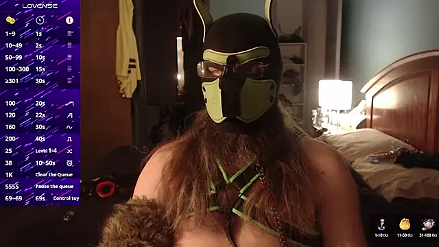 Snapshot of kinkywolf429 chatting on 10-13-25, 06:57 kinkywolf429 online show from 10-13-25, 06:57