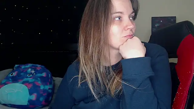 Snapshot of ToxicLilly chatting on 12-19-24, 08:34 ToxicLilly online show from 12-19-24, 08:34