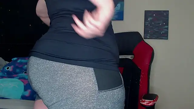 Snapshot of ToxicLilly chatting on 01-05-25, 10:53 ToxicLilly online show from 01-05-25, 10:53