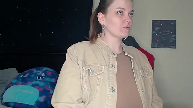 Snapshot of ToxicLilly chatting on 01-10-25, 08:18 ToxicLilly online show from 01-10-25, 08:18