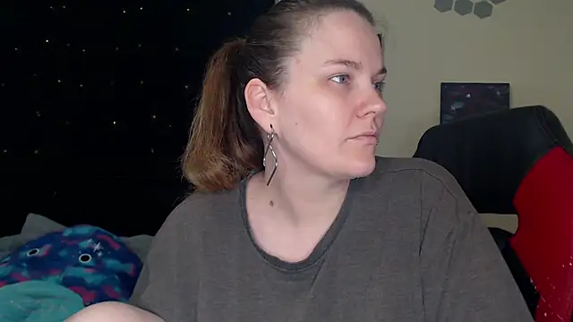 Snapshot of ToxicLilly chatting on 03-10-25, 10:15 ToxicLilly online show from 03-10-25, 10:15