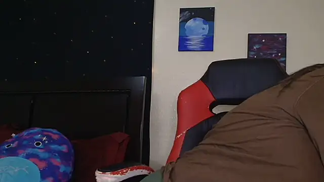 Snapshot of ToxicLilly chatting on 10-11-25, 09:30 ToxicLilly online show from 10-11-25, 09:30