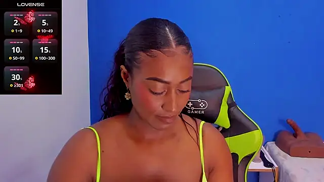 Snapshot of Brunna-Brownn chatting on 12-02-24, 12:51 Brunna-Brownn online show from 12-02-24, 12:51