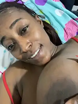 Snapshot of Brunna-Brownn chatting on 12-15-24, 01:24 Brunna-Brownn online show from 12-15-24, 01:24