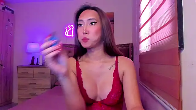 Snapshot of BombshellPH chatting on 12-07-24, 04:20 BombshellPH online show from 12-07-24, 04:20