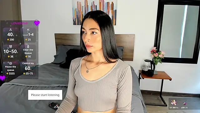 Ginebraa Saenz online show from 02-17-25, 01:32