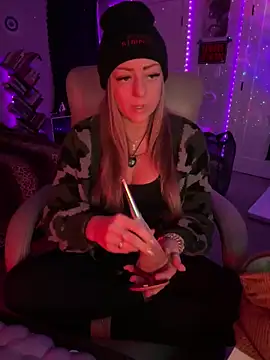 Snapshot of sage_love chatting on 12-28-24, 02:11 sage love online show from 12-28-24, 02:11