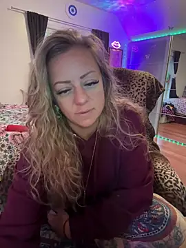 Snapshot of sage_love chatting on 10-12-25, 06:07 sage love online show from 10-12-25, 06:07