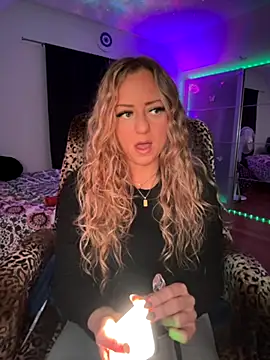 Snapshot of sage_love chatting on 10-18-25, 02:14 sage love online show from 10-18-25, 02:14