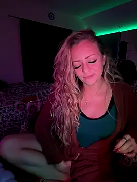 Snapshot of sage_love chatting on 10-29-25, 04:37 sage love online show from 10-29-25, 04:37