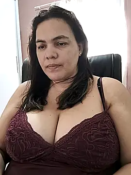 Snapshot of pretty_architect chatting on 11-07-25, 04:07 pretty architect online show from 11-07-25, 04:07