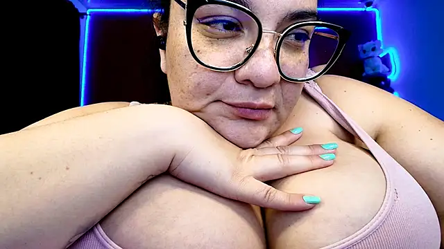 lulubigtitts1 online show from 02-06-25, 07:35