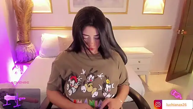 lucy26  online show from 03-18-25, 02:25