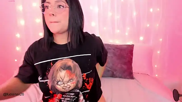 lucy26  online show from 10-25-25, 02:41