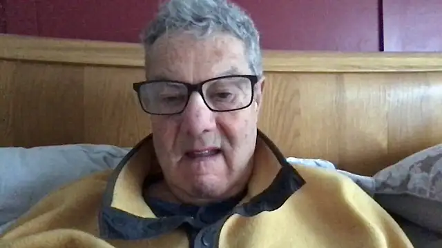 Snapshot of Oldpistolpete chatting on 12-13-24, 10:08 Oldpistolpete online show from 12-13-24, 10:08