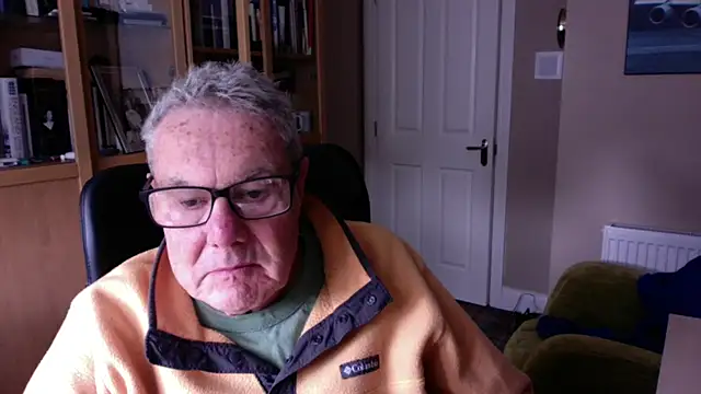 Snapshot of Oldpistolpete chatting on 03-14-25, 12:40 Oldpistolpete online show from 03-14-25, 12:40