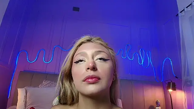 Sofly s online show from 04-25-26, 11:46