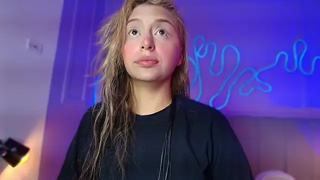 Sofly s online show from 04-28-26, 11:59