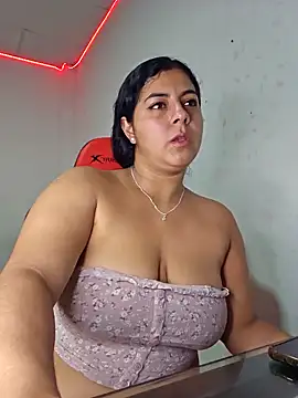 Snapshot of Mary_pinkish chatting on 01-16-25, 06:25 Mary pinkish online show from 01-16-25, 06:25