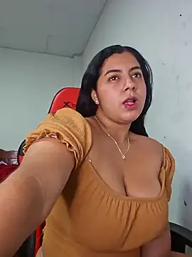 Snapshot of Mary_pinkish chatting on 01-23-25, 11:26 Mary pinkish online show from 01-23-25, 11:26