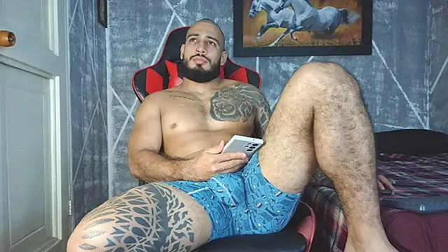 Snapshot of leonidas_18k chatting on 10-14-25, 03:07 leonidas 18k online show from 10-14-25, 03:07