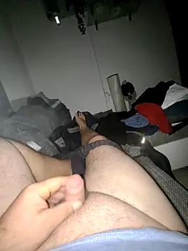 Snapshot of Paul10112 chatting on 11-10-25, 10:31 Paul10112 online show from 11-10-25, 10:31