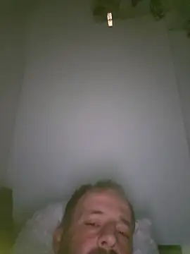 Snapshot of Paul10112 chatting on 12-20-25, 07:15 Paul10112 online show from 12-20-25, 07:15