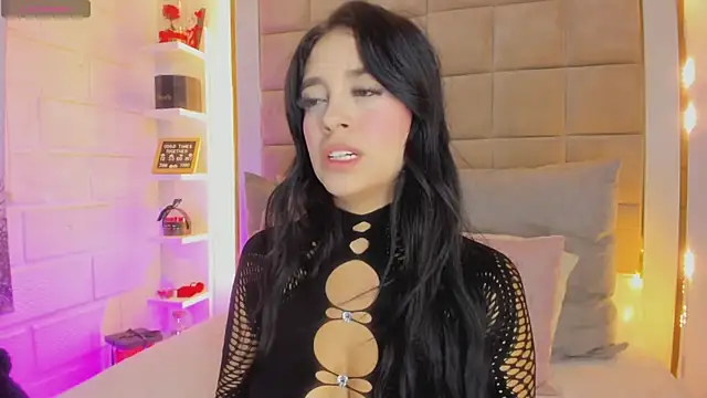 Victoria adaams online show from 04-13-26, 02:44