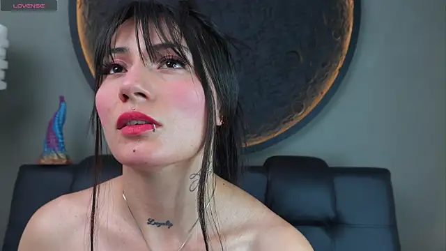 miss sharlotte18 online show from 12-19-25, 06:26