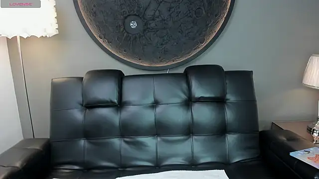 Snapshot of miss_vaiolette chatting on 12-27-24, 05:16 miss vaiolette online show from 12-27-24, 05:16