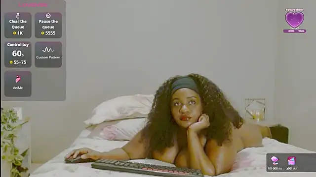 Snapshot of Darkvelvet01 chatting on 10-14-25, 01:28 Darkvelvet01 online show from 10-14-25, 01:28