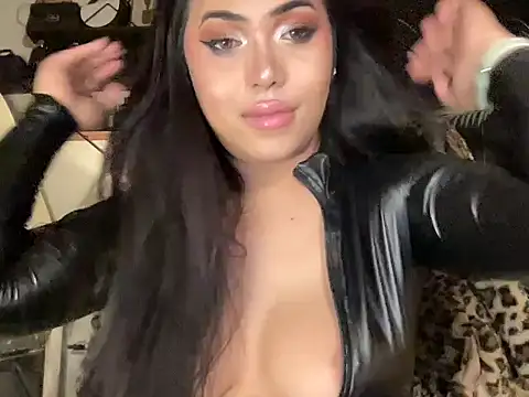 BigDominaMia online show from 04-15-26, 04:36