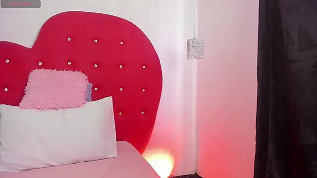 nicolette rock online show from 02-18-25, 01:11