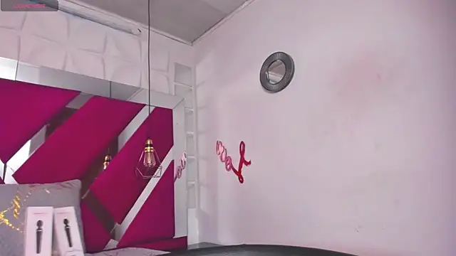 Penelope Tits online show from 03-04-25, 03:00