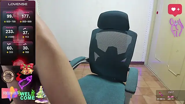 Snapshot of GoldenProject chatting on 01-26-25, 03:06 GoldenProject online show from 01-26-25, 03:06