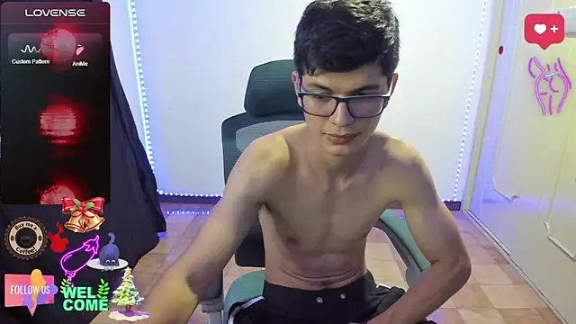 Snapshot of GoldenProject chatting on 03-09-25, 03:01 GoldenProject online show from 03-09-25, 03:01