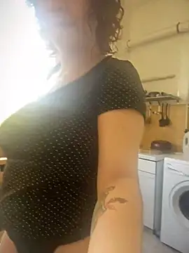 Snapshot of callmelouve chatting on 02-26-25, 08:59 callmelouve online show from 02-26-25, 08:59