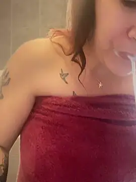 Snapshot of callmelouve chatting on 02-27-25, 01:38 callmelouve online show from 02-27-25, 01:38